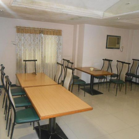 Hotel Pooja International Nashik Esterno foto