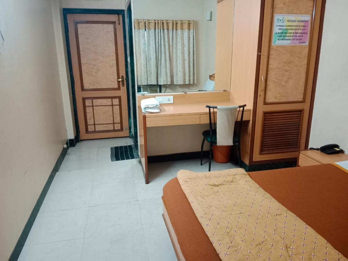 Hotel Pooja International Nashik Esterno foto