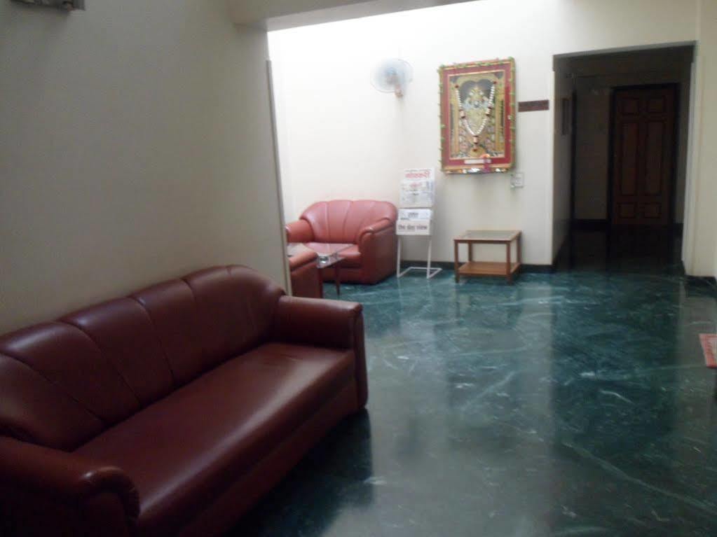 Hotel Pooja International Nashik Esterno foto